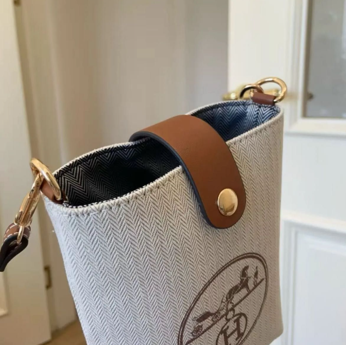 Hermes Sling bag GWP