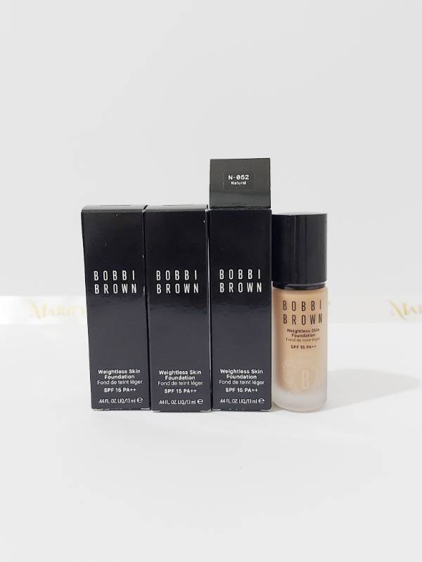 Bobbi Brown Weightless Skin Foundation SPF 15 PA++