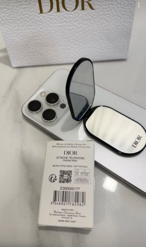 DIOR Beauty CD Logo Phone Ring Holder – Dual Mirror