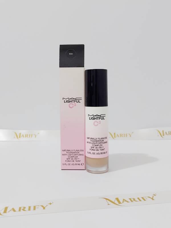 MAC Lightful C³ Naturally Flawless Foundation With Light-Diffusing Complex SPF 35 / PA++ NC40