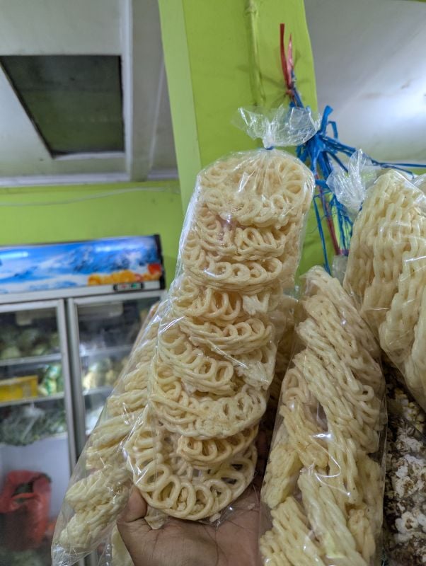 DUA PUTRI Kerupuk Bawang Besar