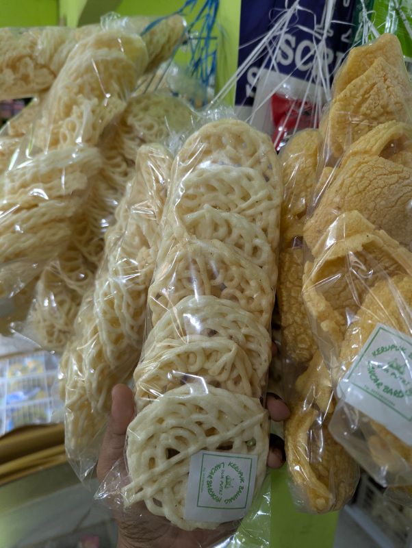 DUA PUTRI Kerupuk Bawang Kecil