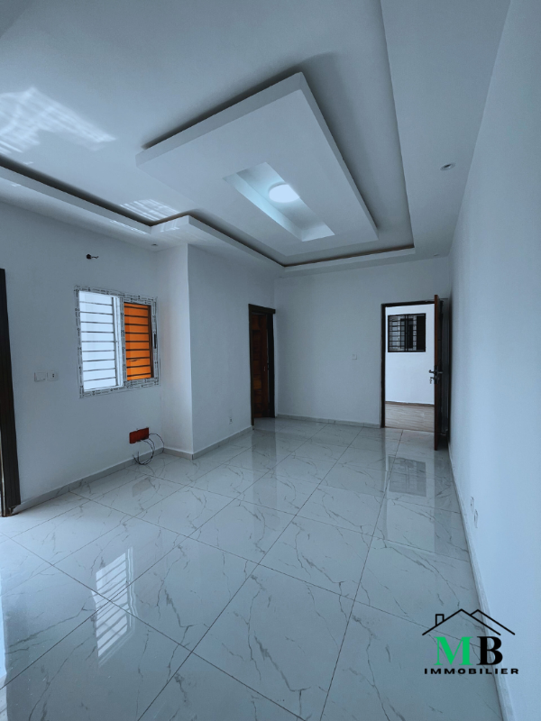2 PIECES (Chambre Salon)