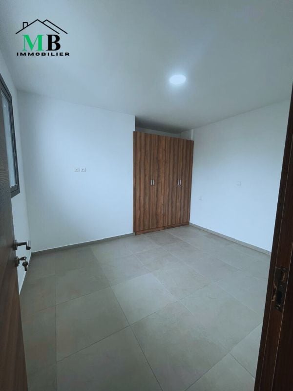 2 PIECES 2 (Chambre Salon)
