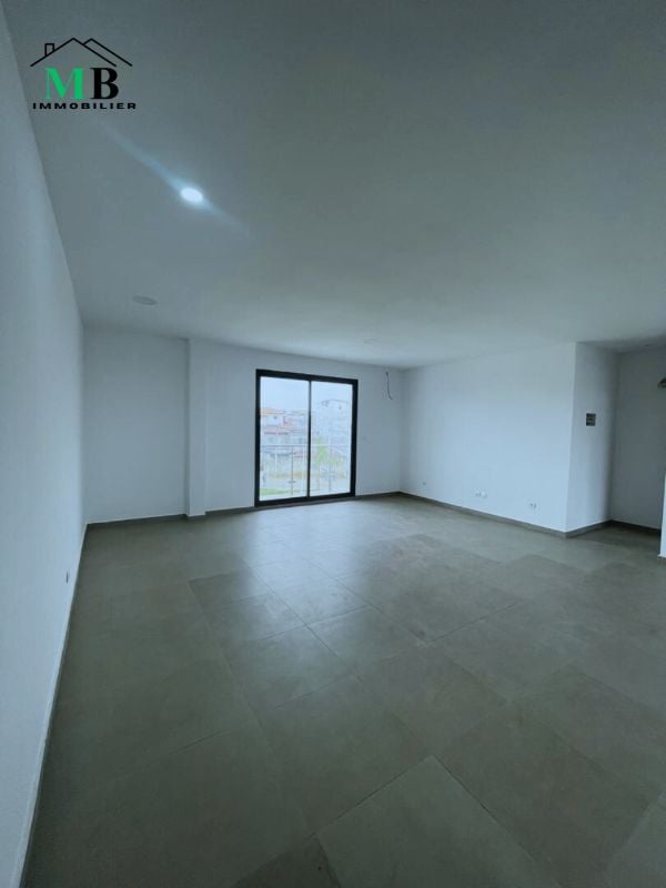 2 PIECES 2 (Chambre Salon)