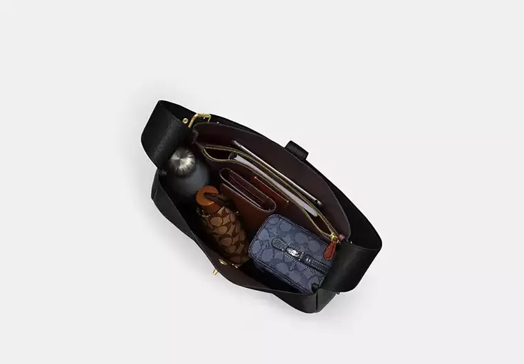 Coach Hadley Large Shoulder Bag