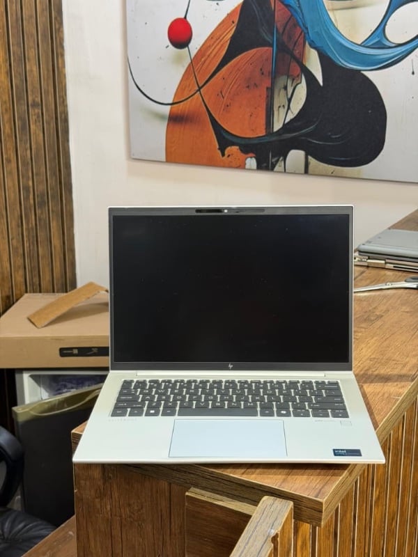 HP Elitebook 840 G11 Laptop 
14-inch WUXGA Display 
14th Gen Intel Core Ultra 5 135U (14 CPUs)
16GB RAM 
512GB SSD 
Intel Arc Graphics 
Intel AI Boost 
Backlit Keyboard 
Face ID Unlock 
Fingerprint Scanner 
Windows 11 Pro
Hp Polystudio with AI Noise reduction 
Hp Wolf Security 
Brand new no Box
*Dent on the back from shipping hazard*