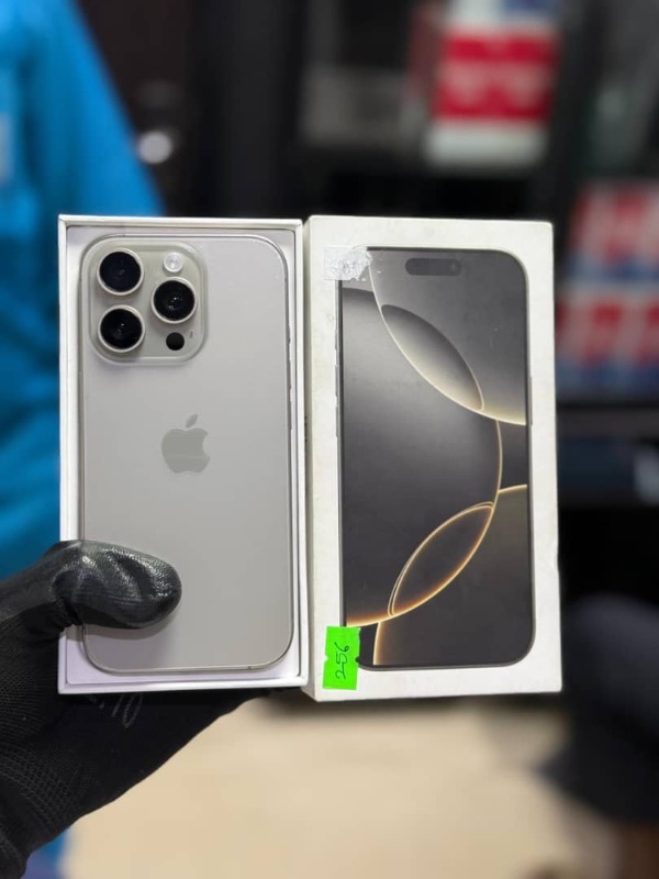 Open Box 
iPhone 16 Pro 256GB 
Physical + ESIM 
Natural Titanium 
97 🔋