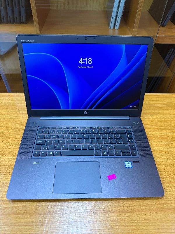 HP Zbook studio G3
Intel Core i7-6700HQ @ 2.7Ghz
16gb ram; 512gb ssd
Touchscreen
*4gb Nvidia Quadro M1000M Dedicated graphics*
6th generation
1920x1080 15.6” FHD Display