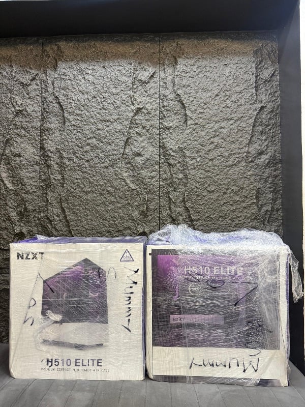 Brand new Skytech Azure3 White Gaming Monitor

16GB RAM
1TB NVMe
AMD R5 5500
NVIDIA RTX 3050 (6GB DEDIXAYED GRAPHICS) 
MICROSOFT WINDOWS 11