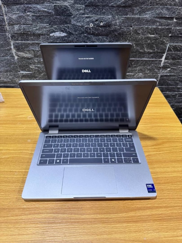 2025 Dell Pro 13 Plus Laptop 
13.3" inch FHD+ Display 
Intel Core Ultra 5 236V (15th Gen)  vPro 
16GB LPDDR5x RAM 
512GB SSD 
Integrated Intel Arc Graphics
Facial Recognition
Backlit Copilot Keyboard 
Fingerprint Reader 
Laptop and Charger
Has a tiny dent at the top of the lid cover