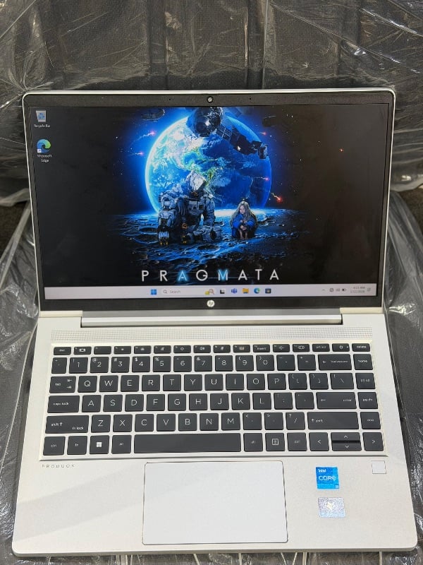 Hp probook 440 G9 Laptop 
14-inch FHD IPS LED Display
Intel Core i5-12th Gen 
16GB RAM 
256GB SSD
Backlit keyboard 
Fingerprint Scanner 
Thunderbolt Port 
Windows 11
Laptop and Charger