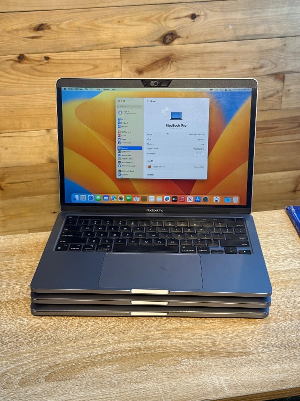 🇺🇸 2022 MacBook Pro (M2 Chip) | 13” | 8GB RAM | 256GB SSD | CC-134 | 

*_🇺🇸 2022 MacBook Pro (M2 Chip) | 13” | 8GB RAM | 512GB SSD | CC-163 | 

*_🇺🇸 2022 MacBook Pro (M2 Chip) | 13” | 16GB RAM | 1TB SSD | CC-59 |