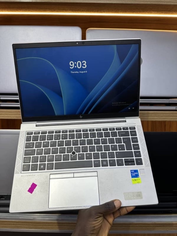 HP Elitebook 840 G8
Intel Core i5-1135G7 @ 2.4Ghz
16gb ddr4 ram; 512gb ssd
11th generation
1920x1080 14” FHD Display
Intel Iris Xe graphics
Backlit Keyboard
Fingerprint/Face ID Recognition