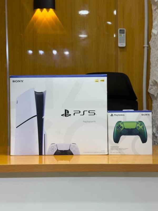 Brand new ps5 slim 1TB x ps5 pad