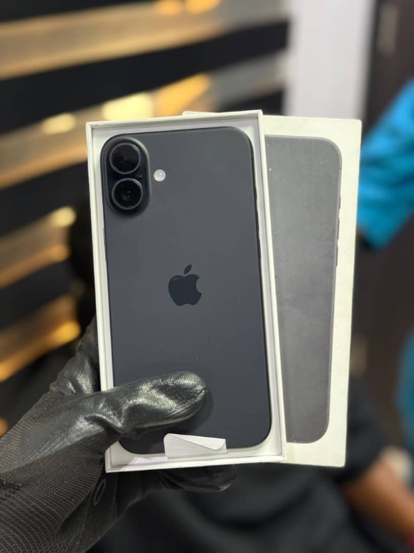 Open Box 
iPhone 16 Plus 256GB 
Physical + ESIM 
Black 
100 🔋
Cc-208
