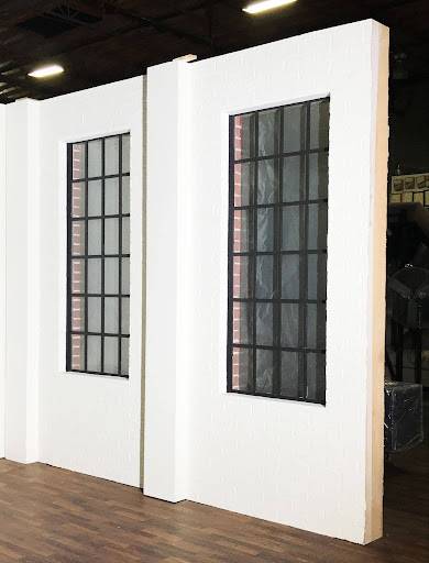 White/Red Brick Right Windows 11ft