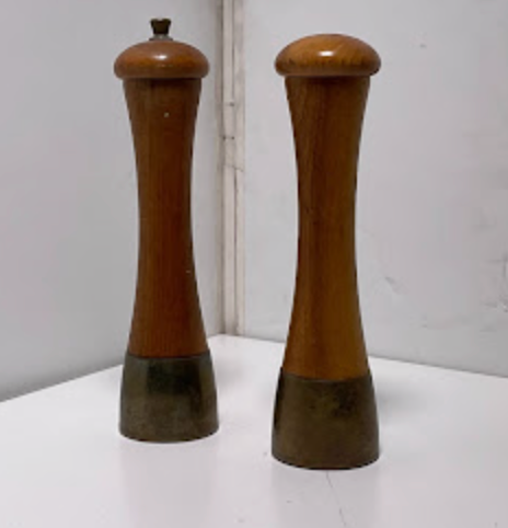 Salt and Pepper Shaker Gold