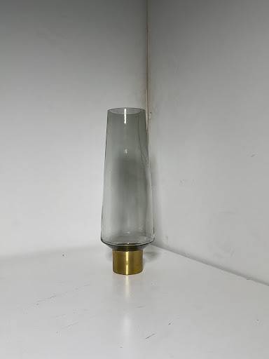 Kare Noble Ring Vase