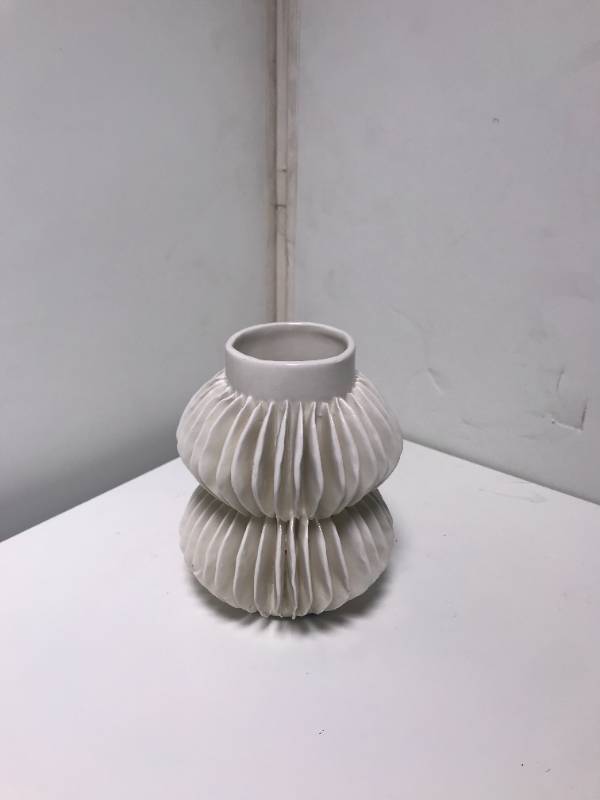 Celia Porcelain Vase