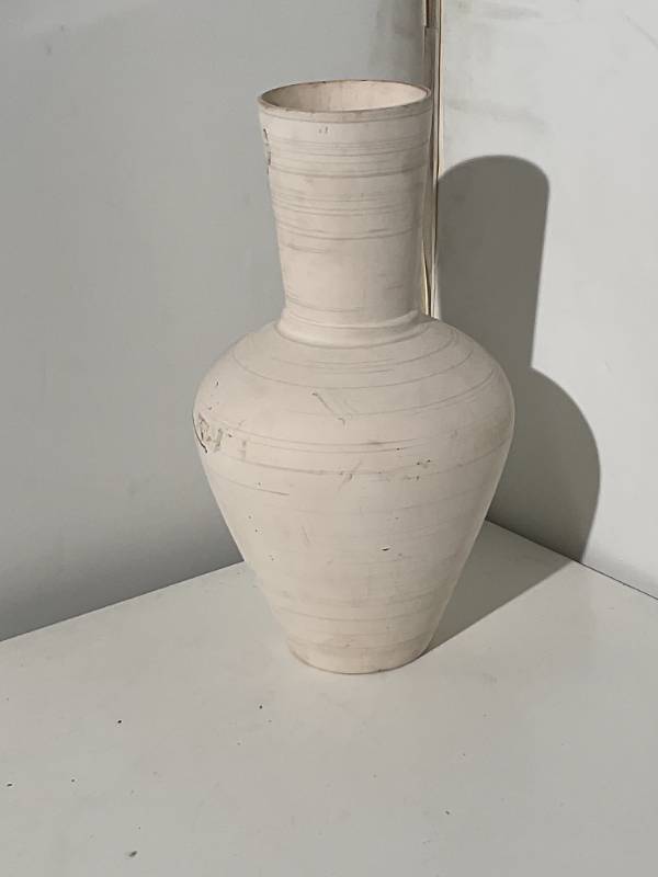 Valo Matte White Cermaic Vase
