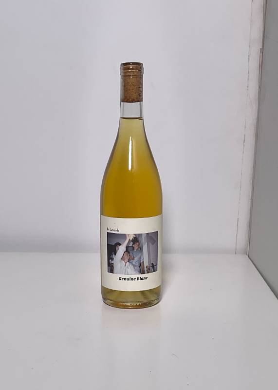 De Levende Wine Bottle
