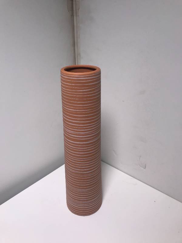Torre & Tagus Ripple Long Vase