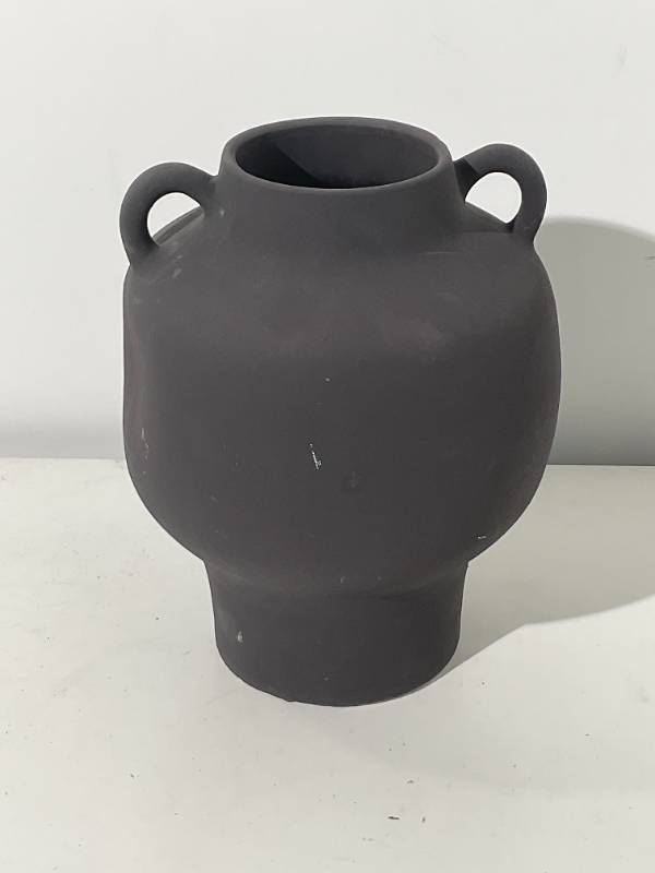 Jett Round Vase