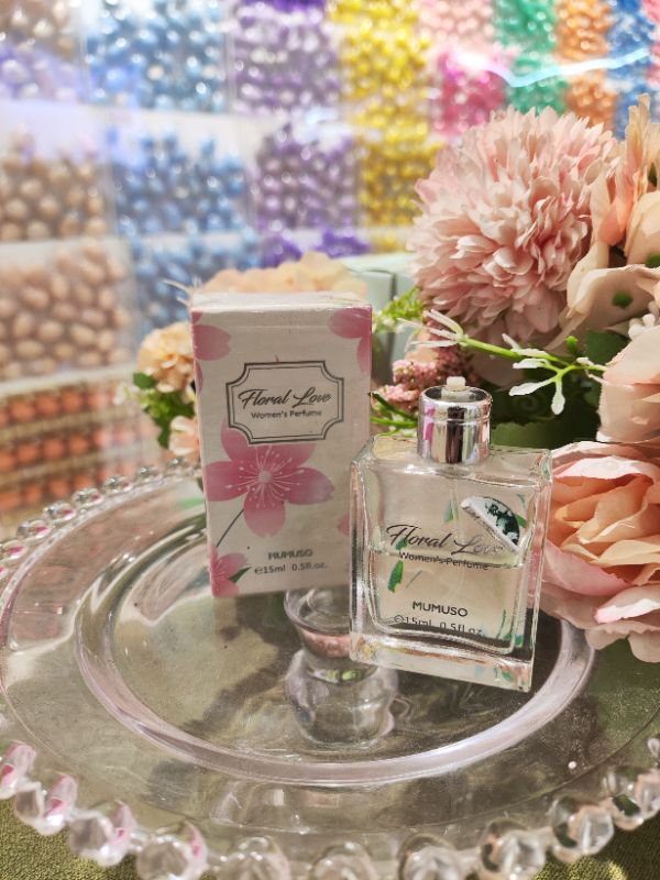 Parfum wanita Love Bloom (Pink)