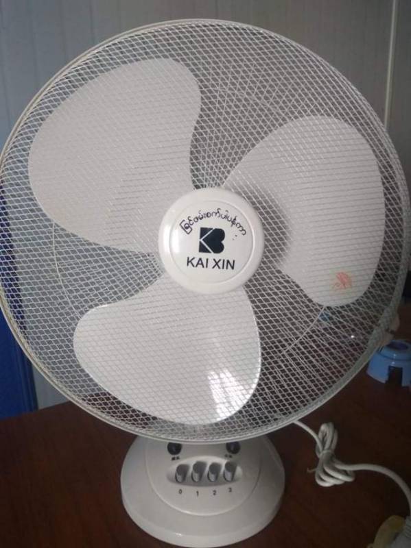 KAIXIN 16" Table Fan ခြင်ဖမ်းမီး