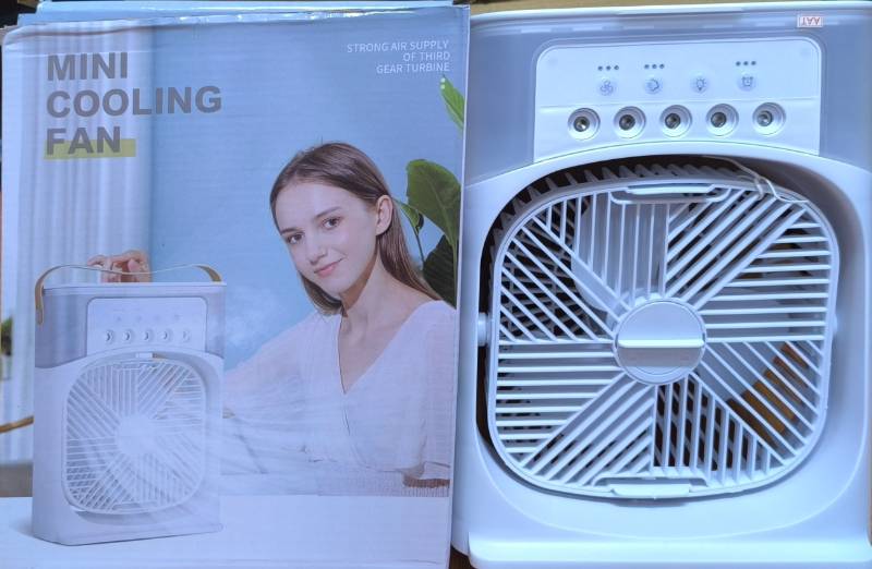 Mini Cooling Fan - ရေငွေ့ထွက် ပန်ကာ
