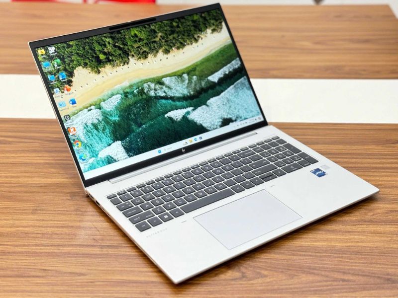HP Elitebook 660 G10 13th core i7