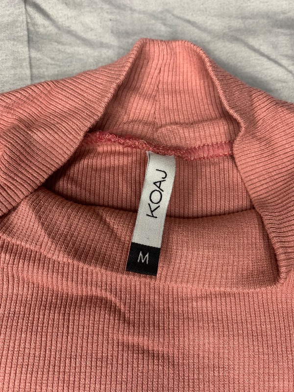 Camisa con cuello de tortuga