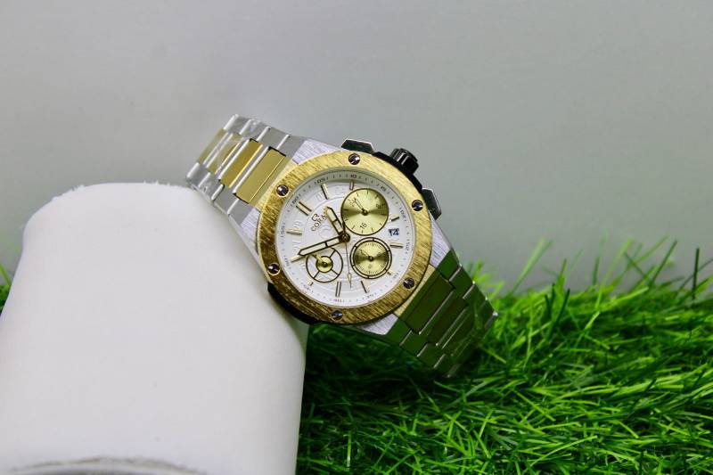 Coral Classic Metal Strap & 1 Year Warranty