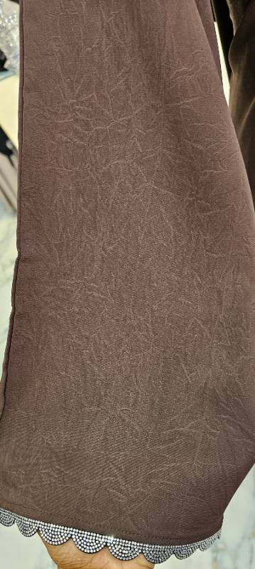 Marble Crush Brown Abaya: A Wardrobe Essential