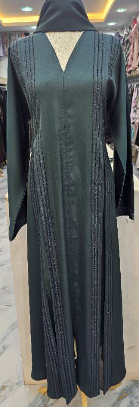 Emerald Elegance Abaya: A Perfect Blend of Style and Modesty