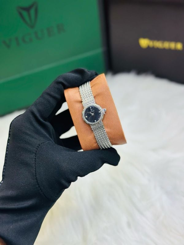 Elegant VIGUER Women’s Wristwatch – Premium Mesh Band & Minimalist Dial