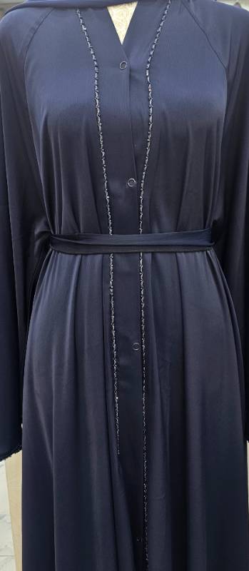 Elegance Unfolds:Navy Bloom Abaya