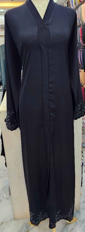 Nightfall Abaya with Silver Leaves