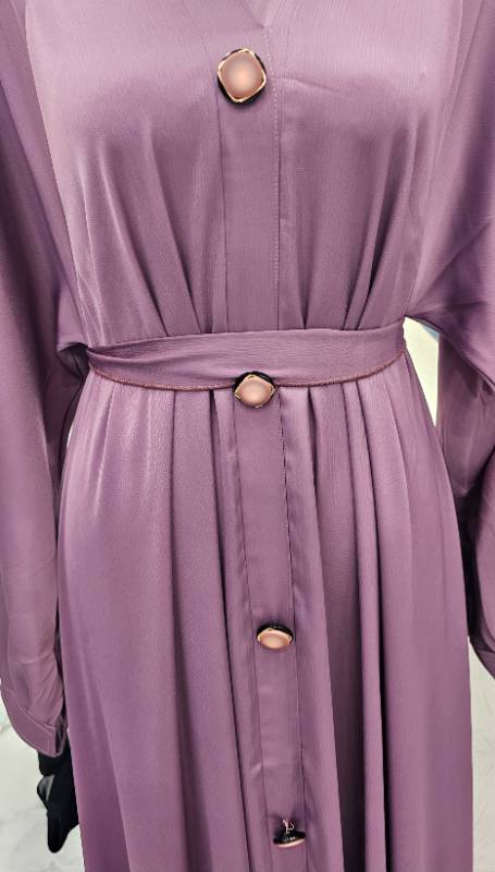 Haya Rose Abya:A Touch Of Elegance in Pink