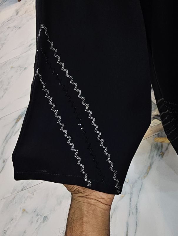 Layla's Shadow: The Korean Nidha Essential