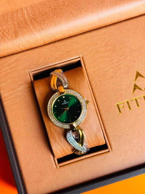 Elegant Fitron Women’s Crystal Studded Bracelet Watch – Premium Fashion Timepiece