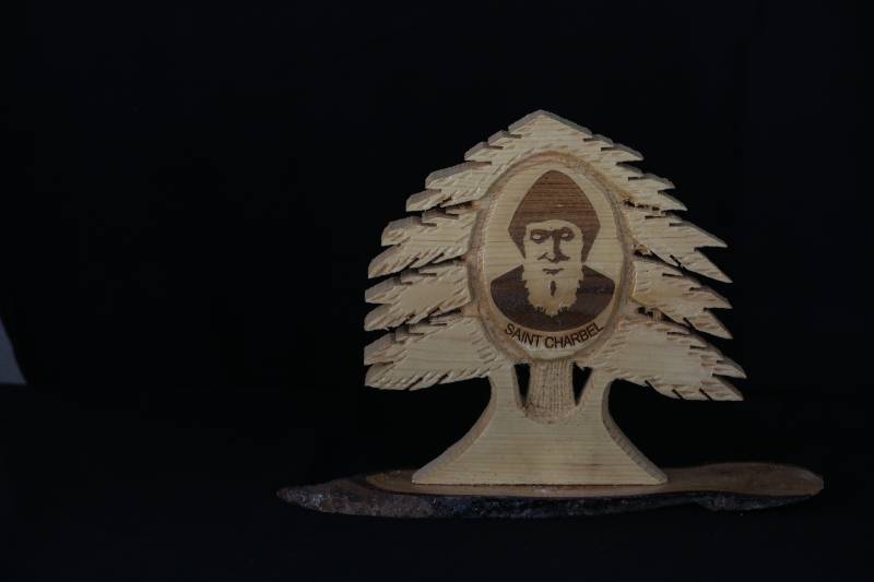 Wooden Statue of Saint Charbel with Cedar Tree Design
تمثال خشبي للقديس شربل بتصميم أرز لبنان