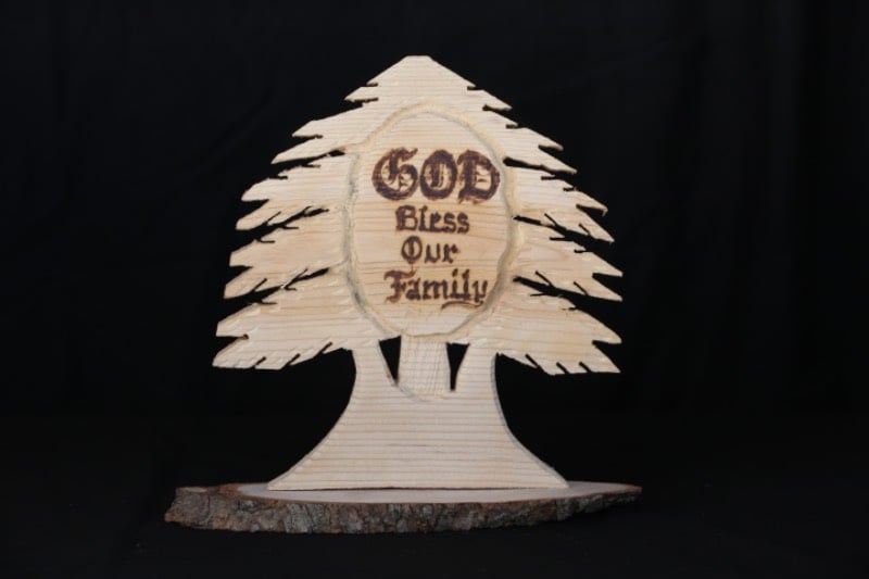 Cedar Souvenir "God Bless Our Family"
تذكار الأرز "رب بارك هذه العائلة"