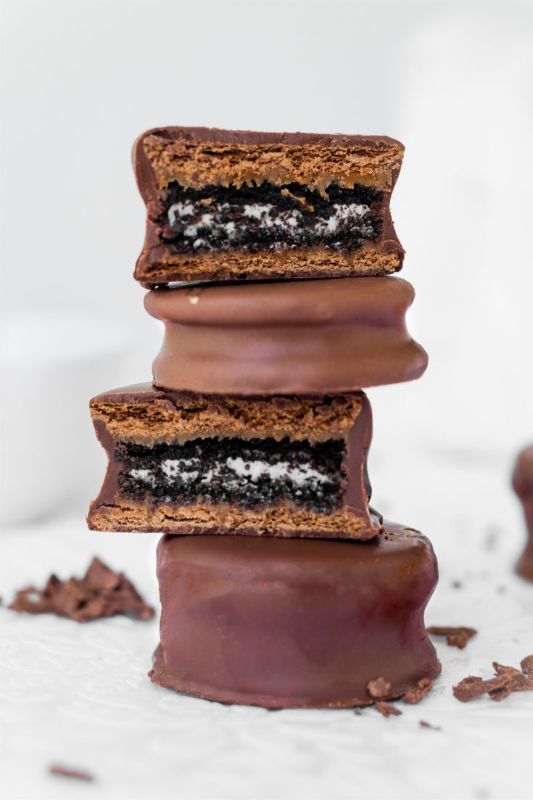 Alfajor de Chocolate con Oreo