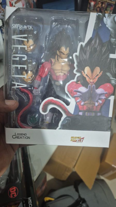 Super Saiyan 4 Vegeta ( Articulated)