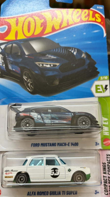 Ford Mustang Mach -E -1400/Alfa Romeo giulia T Super