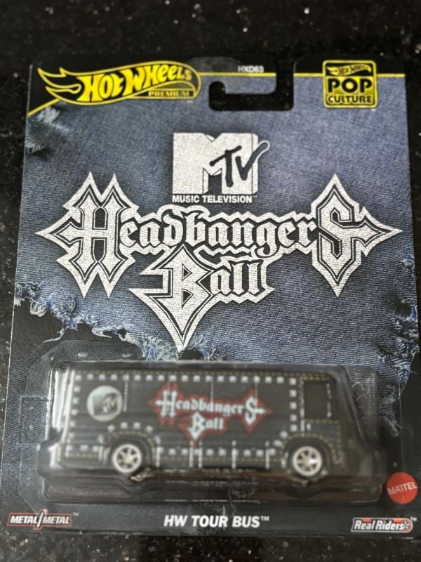 Premium: Hot Wheels Premium Pop Culture HW Tour Bus