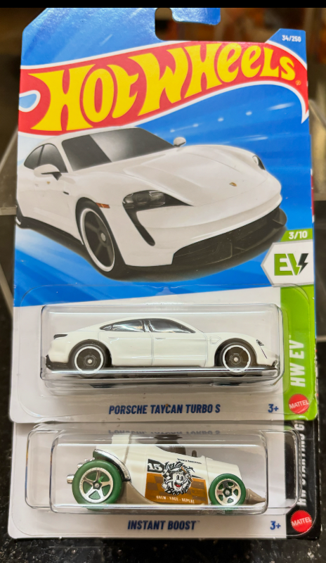 Porsche Taycan Turbo s/ Instant boost