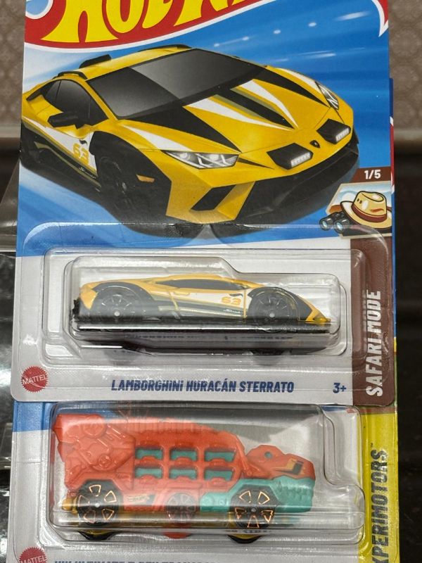 Lamborgini Hurracane Sterrato + Ultimate T-rex transporter